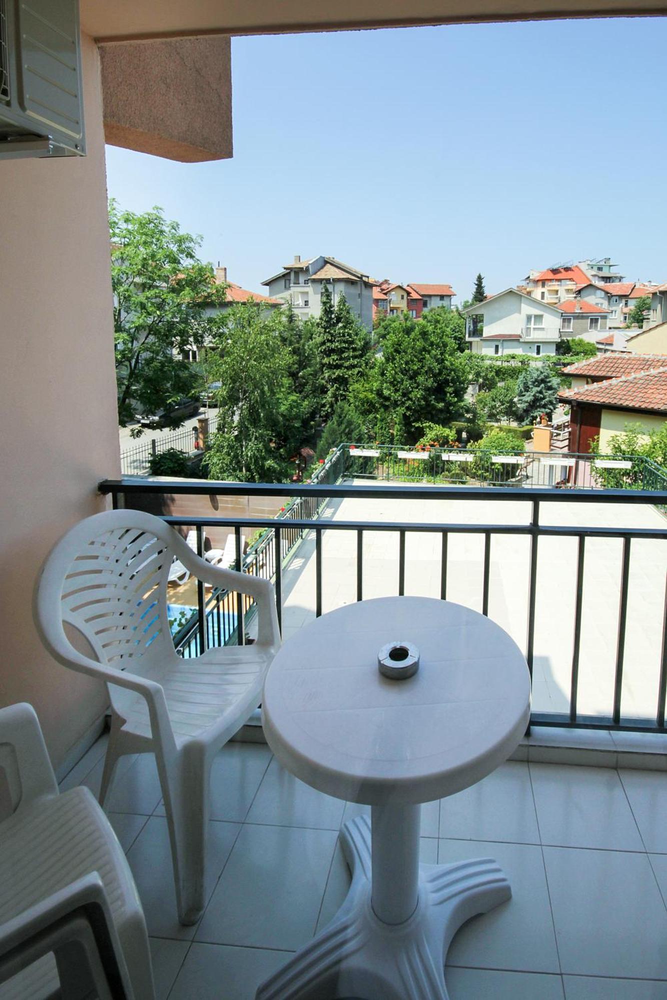 Family Hotel Kosko Tjernomorets Rum bild